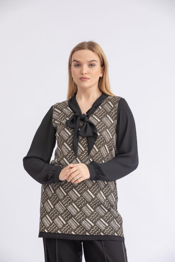 Knitwear blouse