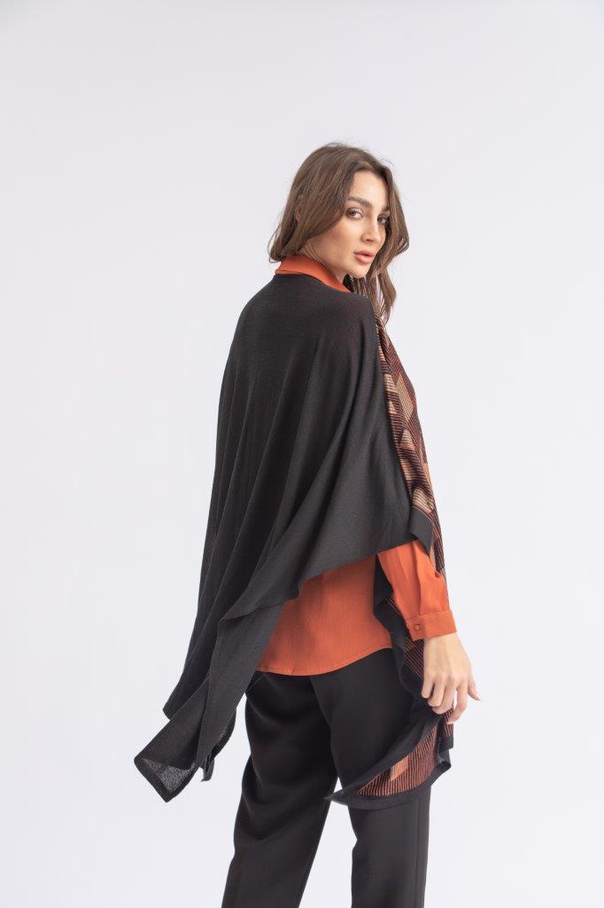 ONE SIZE KNITWEAR PONCHO