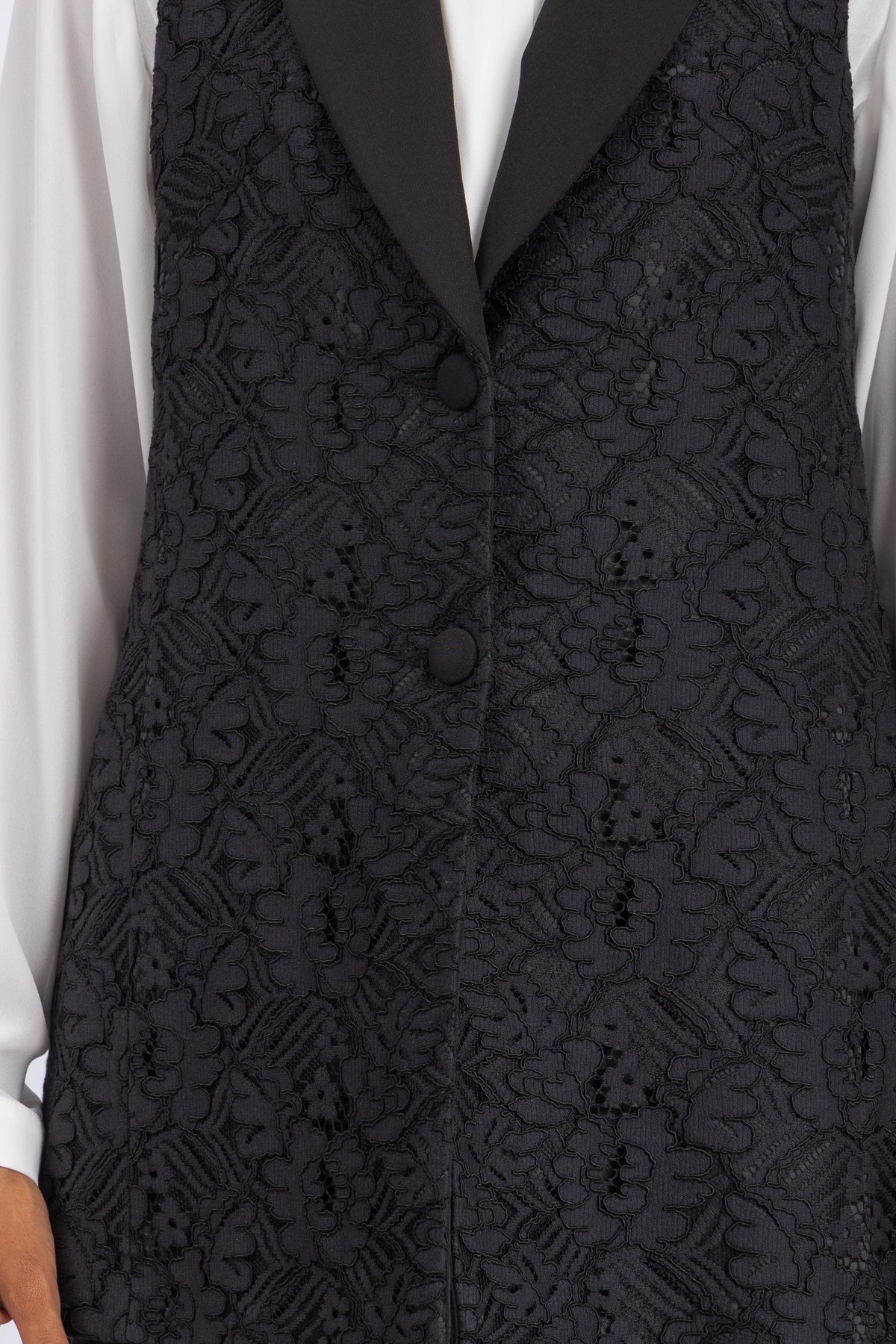 crepe vest