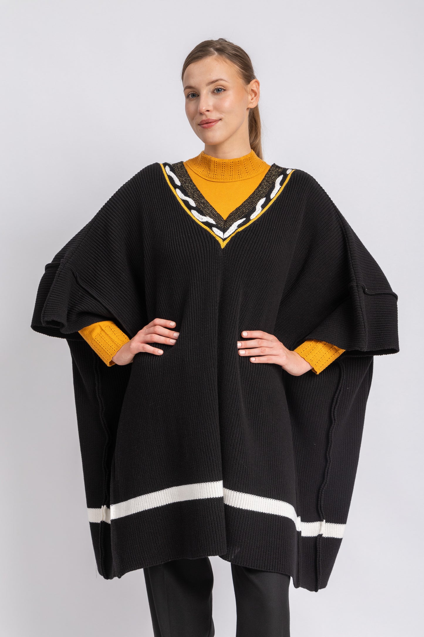 one size knitwear poncho