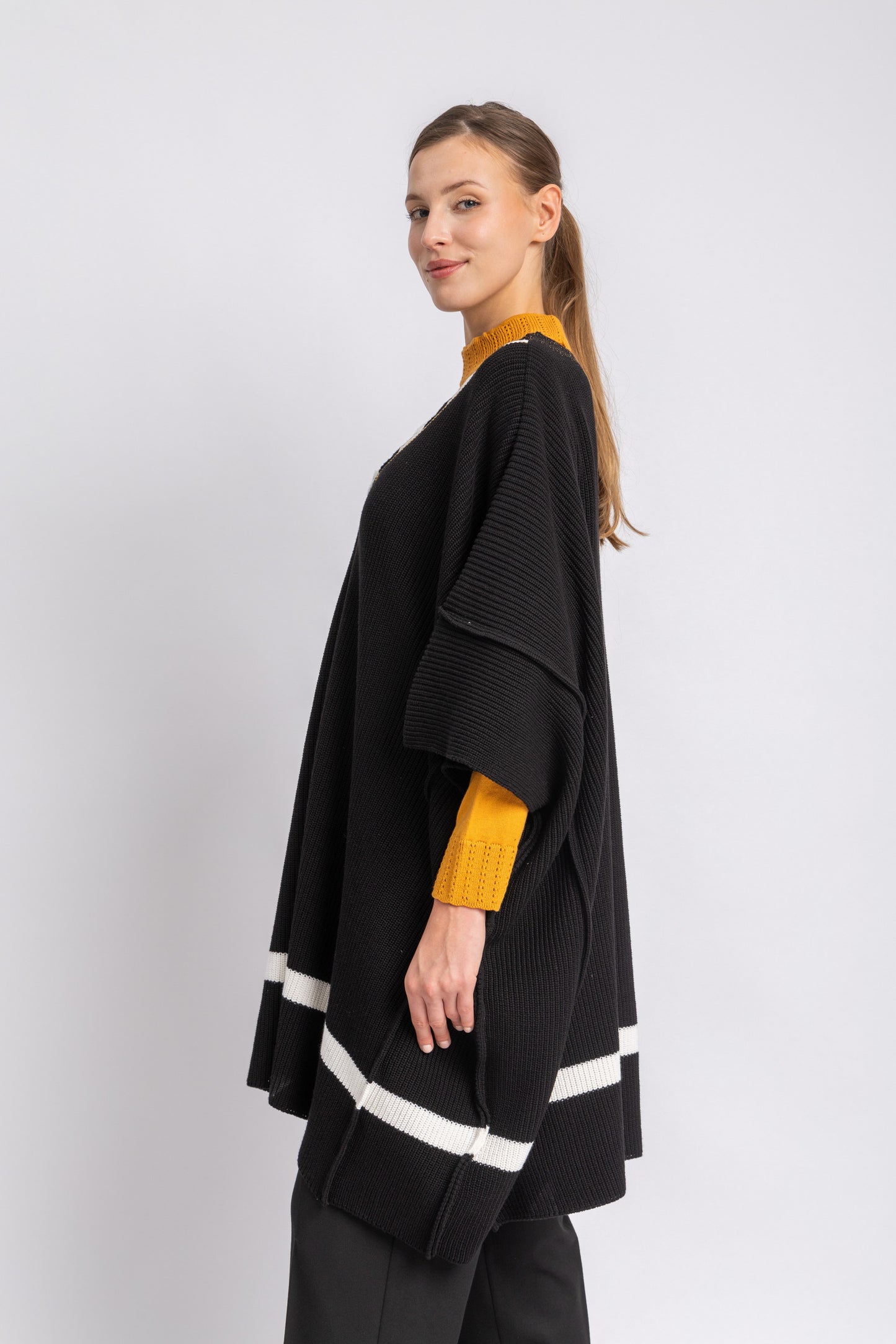 one size knitwear poncho