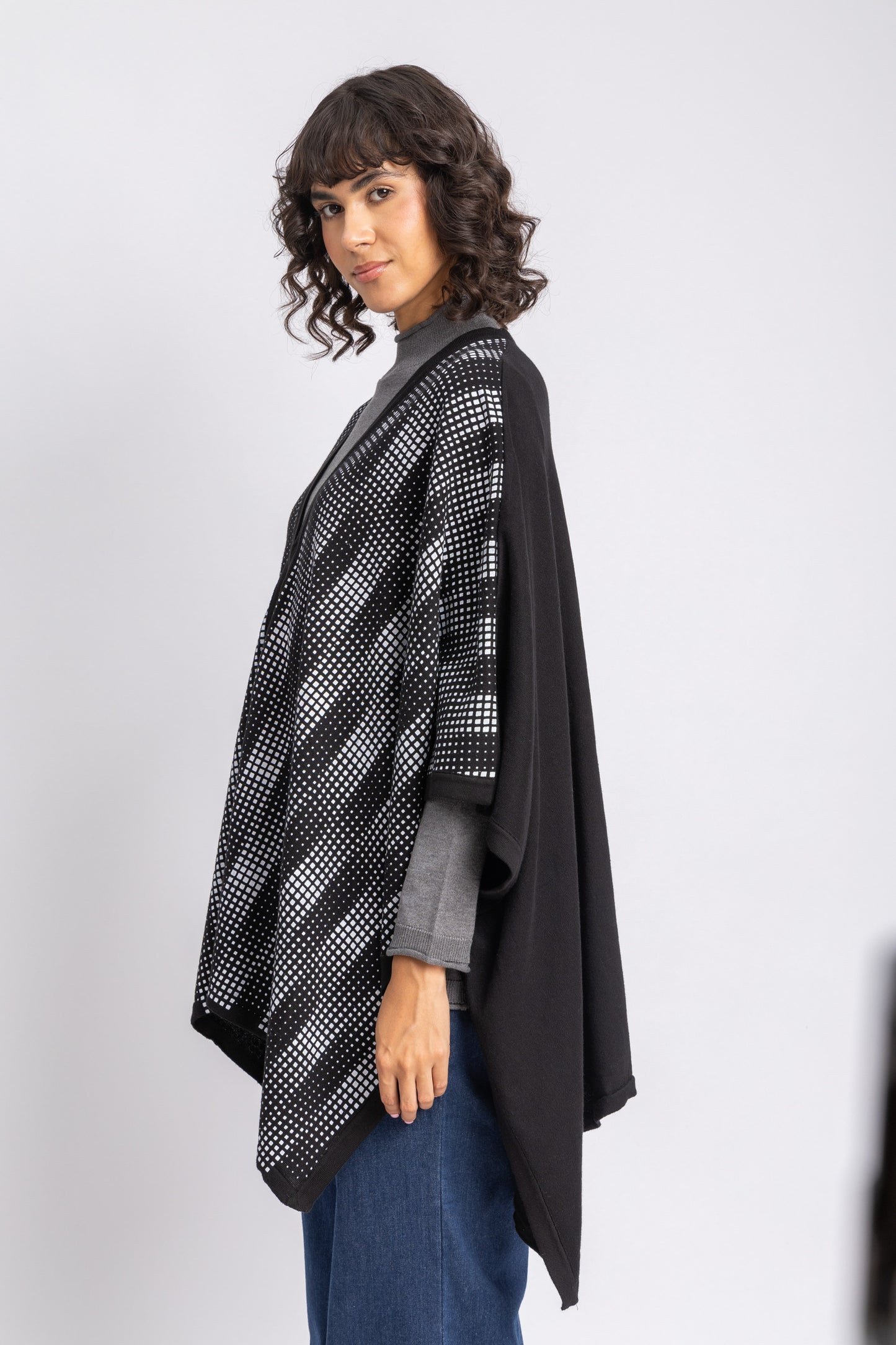 one size knitwear poncho