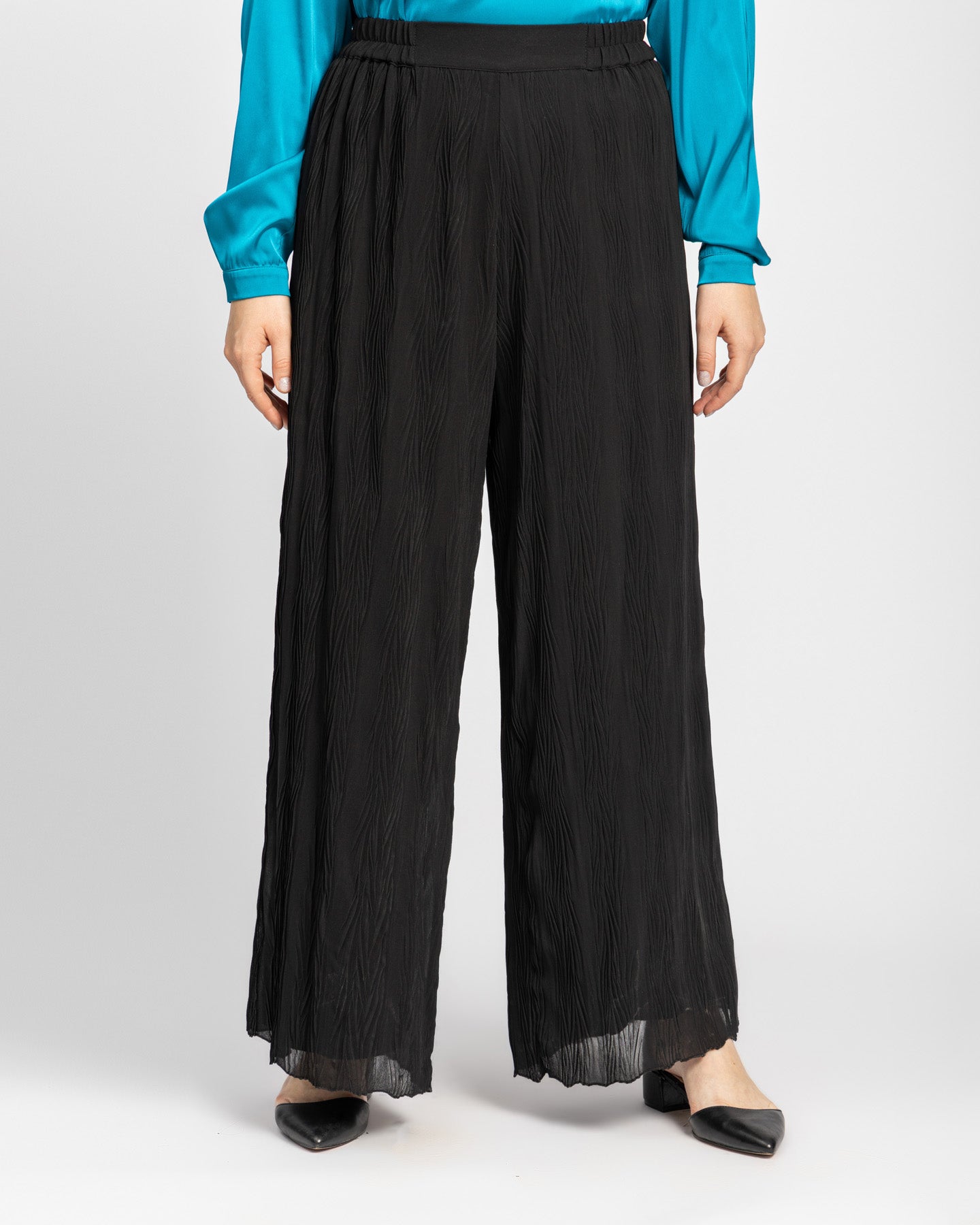 Wide cut crepe chiffon pants