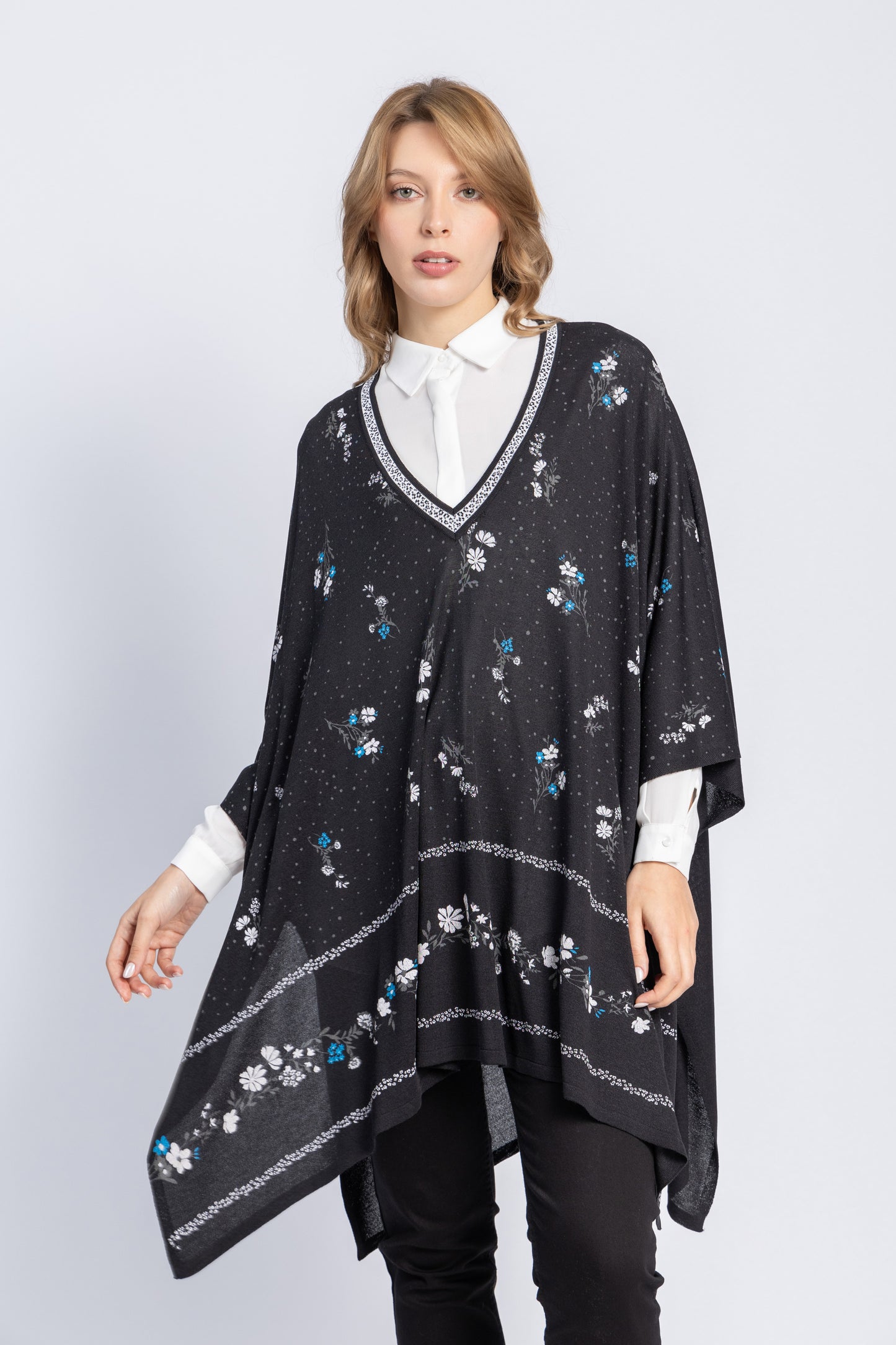 one size knitwear poncho