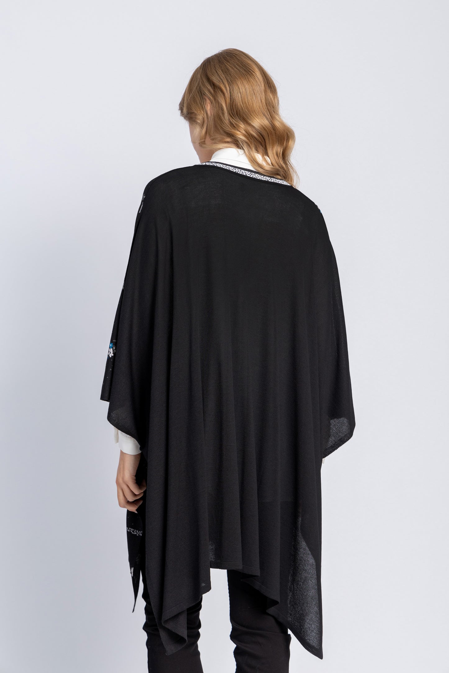 one size knitwear poncho