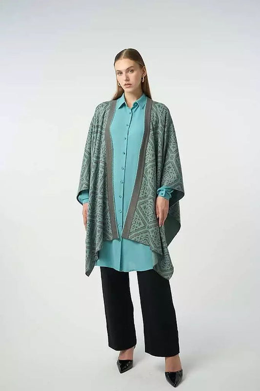 ONE SIZE KNITWEAR PONCHO