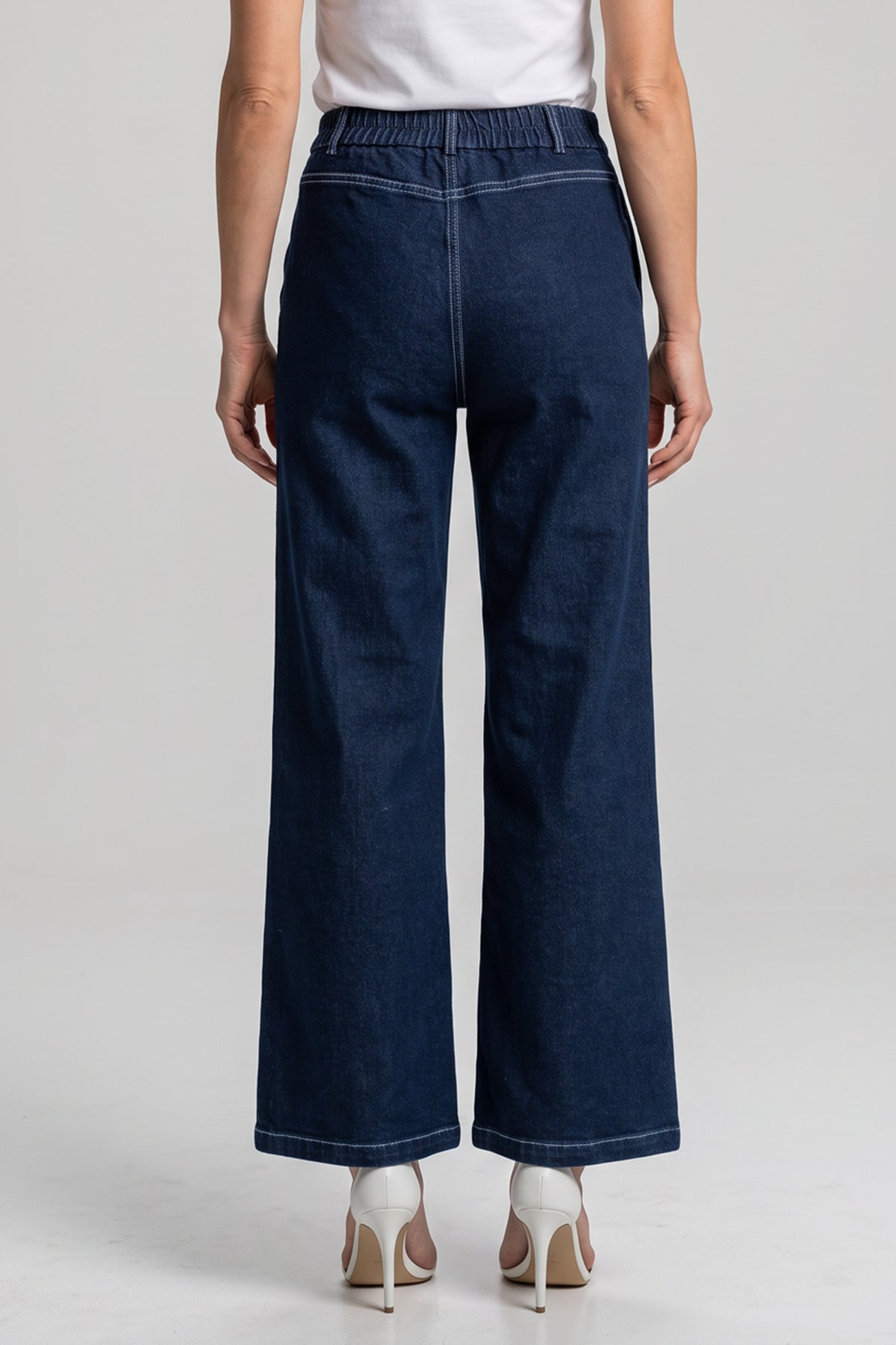 jeans pants