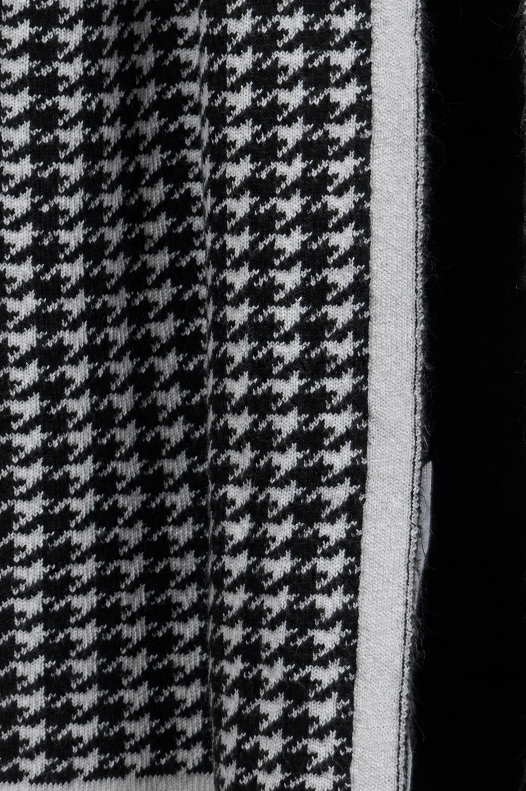 knitwear scarf