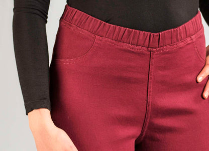 GABARDINE LEGGINGS MADE FROM FINE COTTON AND ELASTIN WITH AN ELASTIC WAIST FOR EXTRA COMFORT