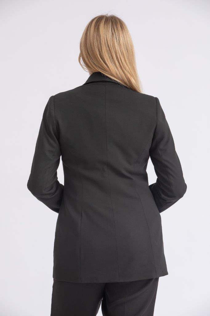Basic crepe blazer