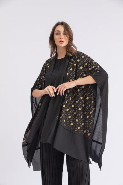 One size knitwear poncho